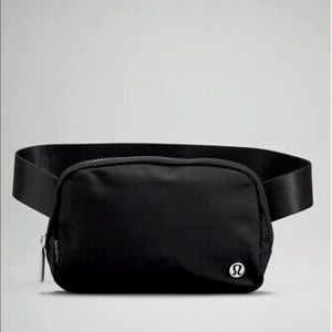 Lululemon Everywhere Belt Bag